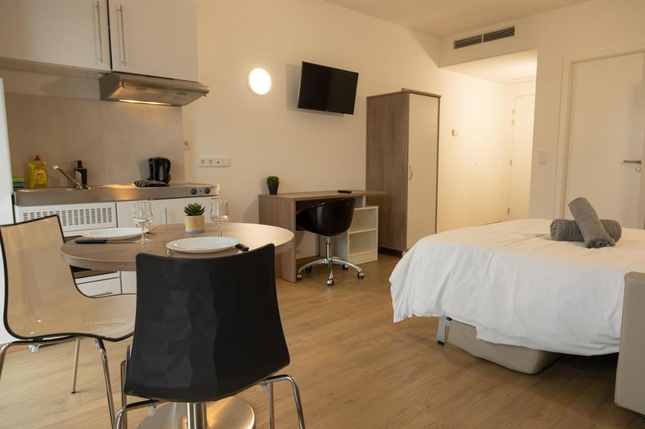 Ferienwohnung Modern Chic Immaculate Studio Near City Center Belval Esch an der Alzette Exterior foto