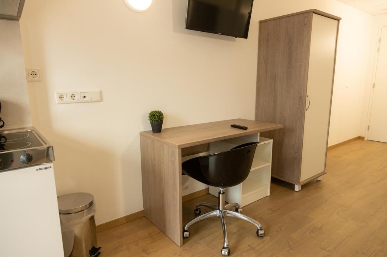Ferienwohnung Modern Chic Immaculate Studio Near City Center Belval Esch an der Alzette Exterior foto